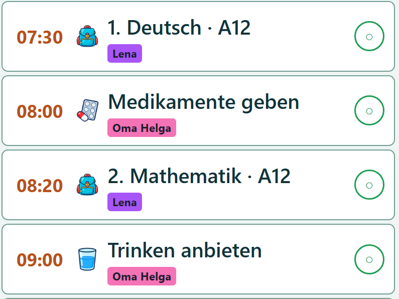 Tagesplan für alle: Lenas Schulstunden und Omas Medikamente in einer Liste, jede Zeile mit Namenskachel